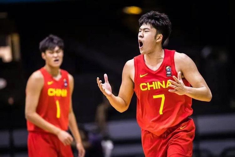 亚青赛中国男篮vs韩国的相关图片